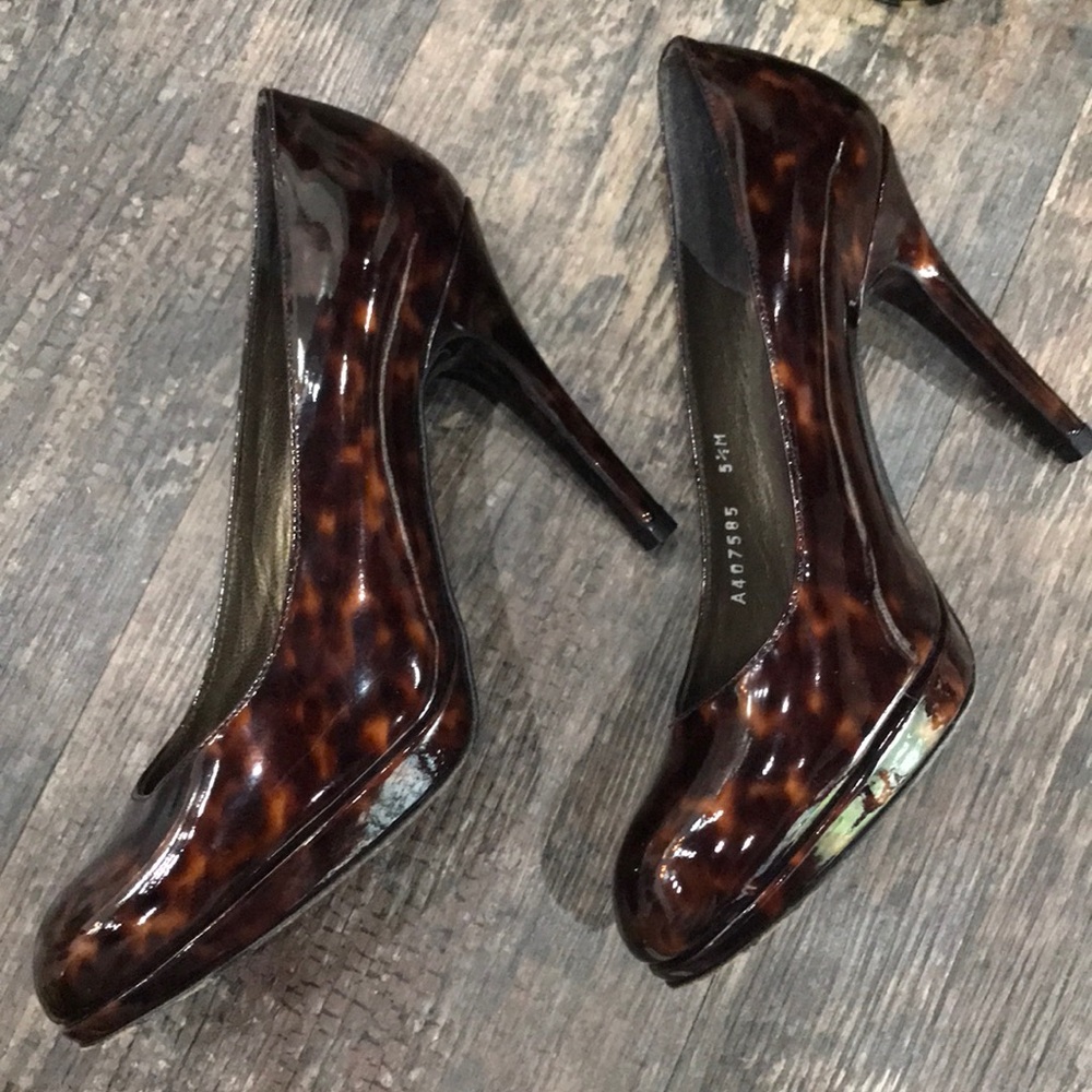 Stuart Weitzman Tortoise Shell Leopard Print Heels - image 8